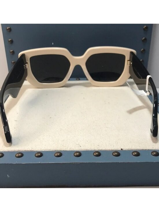 ✨ Luxury New Authentic Gucci GG0630S 001 Sunglasses ✨ main image 6